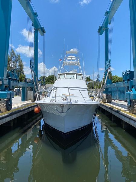 2002 Hatteras 70 Convertible