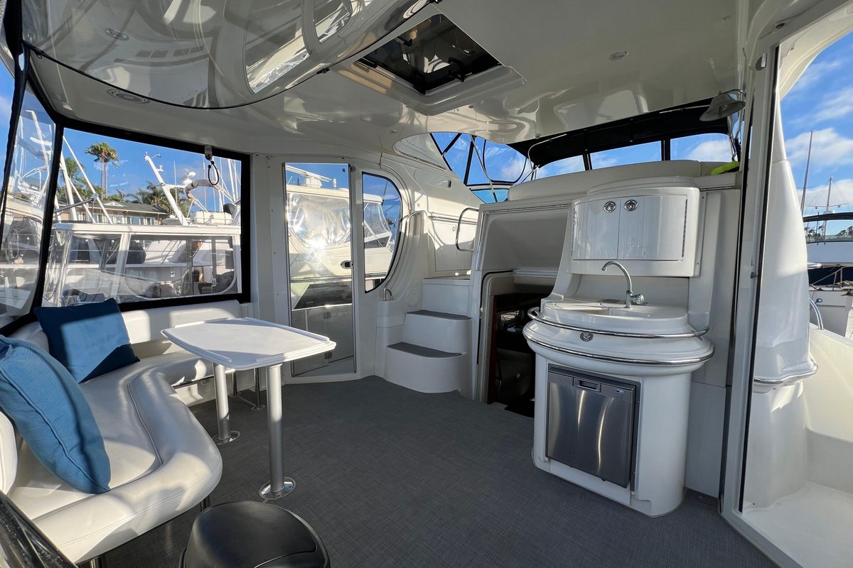 2004 Carver 46 