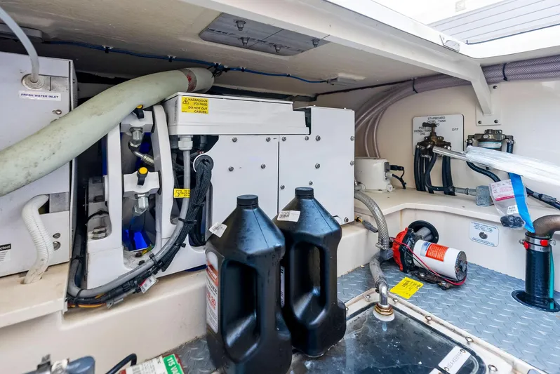 Bottom Line Yacht Photos Pics 