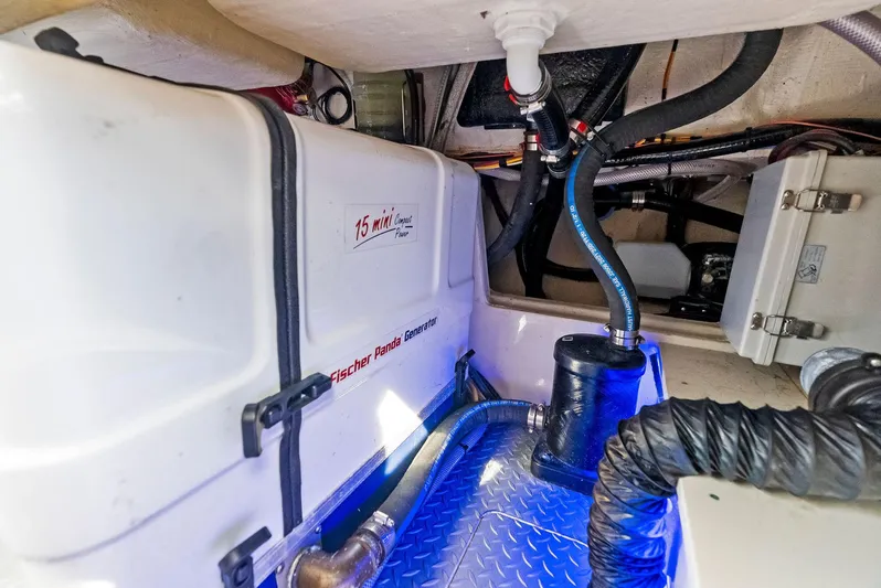 Bottom Line Yacht Photos Pics 