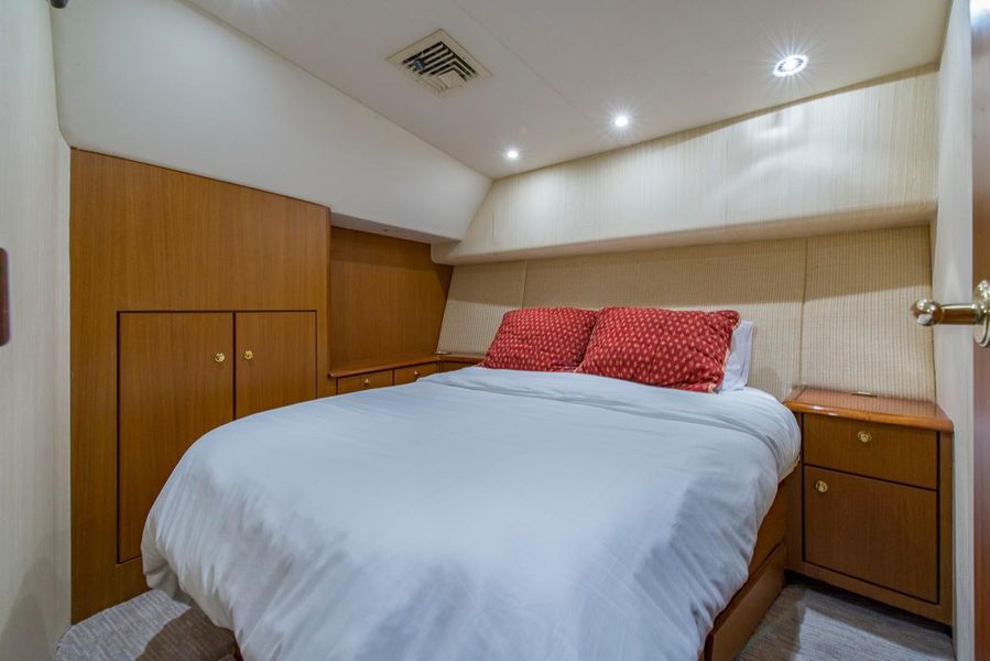 2005 Ocean Yachts Convertible