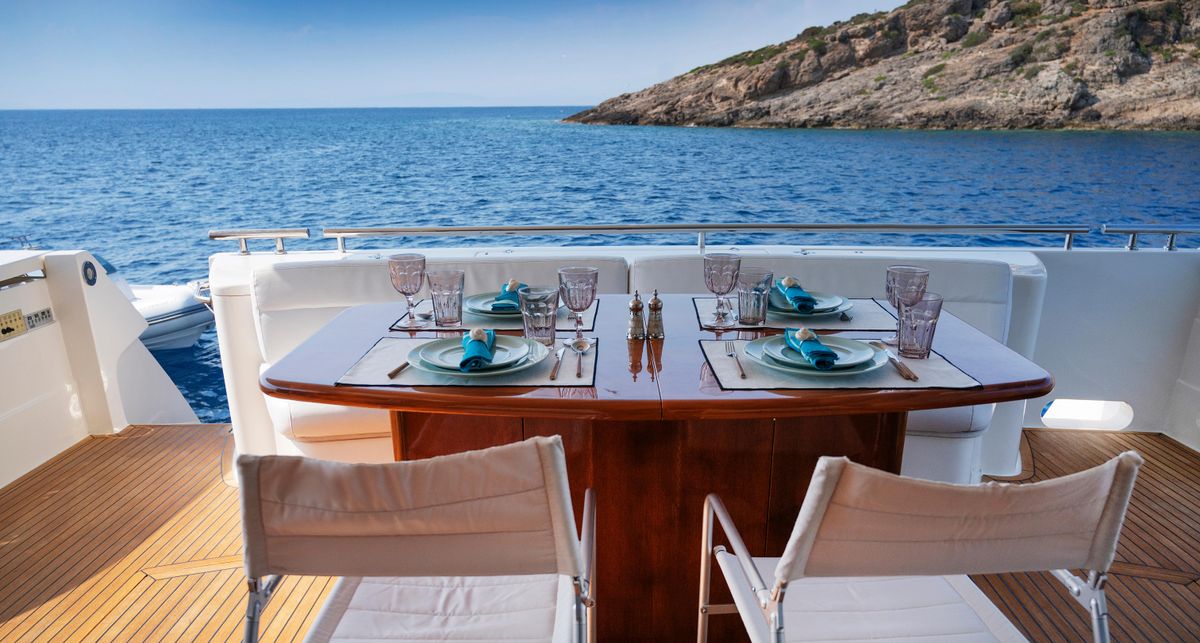 2003 Ferretti Yachts 76 