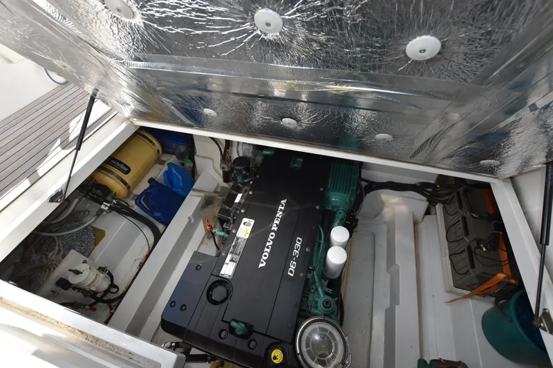 Indian Summer Yacht Photos Pics 2016 Sealine C330 boat with Volvo Penta D6-330 engine, 10390 hours, serviced 2025