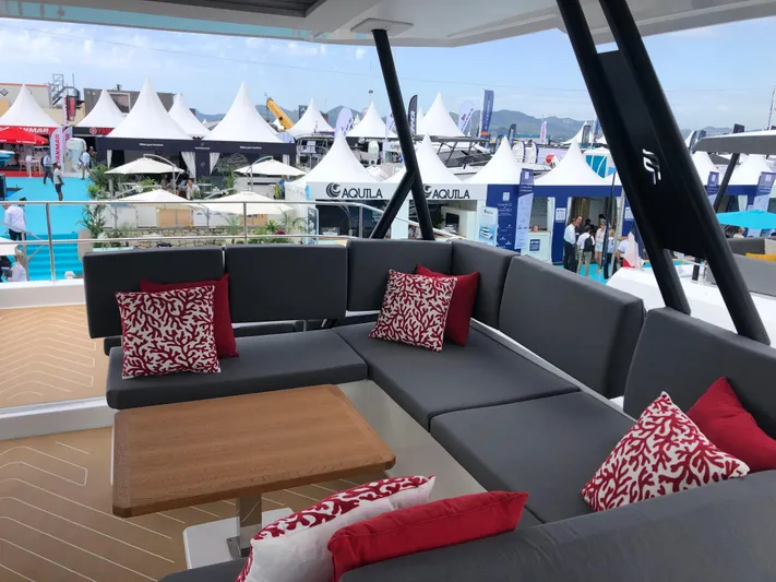  Yacht Photos Pics Fountaine Pajot Power 67 - D Yachts