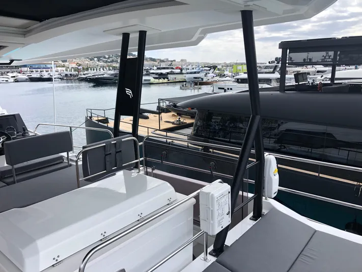  Yacht Photos Pics Fountaine Pajot Power 67 - D Yachts