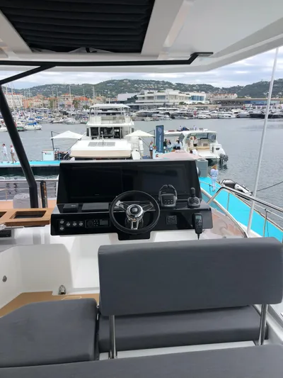  Yacht Photos Pics Fountaine Pajot Power 67 - D Yachts