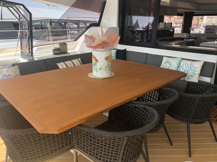  Yacht Photos Pics Fountaine Pajot Power 67 - D Yachts