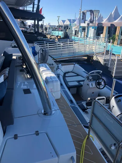  Yacht Photos Pics Fountaine Pajot Power 67 - D Yachts