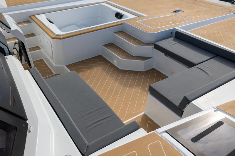  Yacht Photos Pics Fountaine Pajot Power 67 - D Yachts