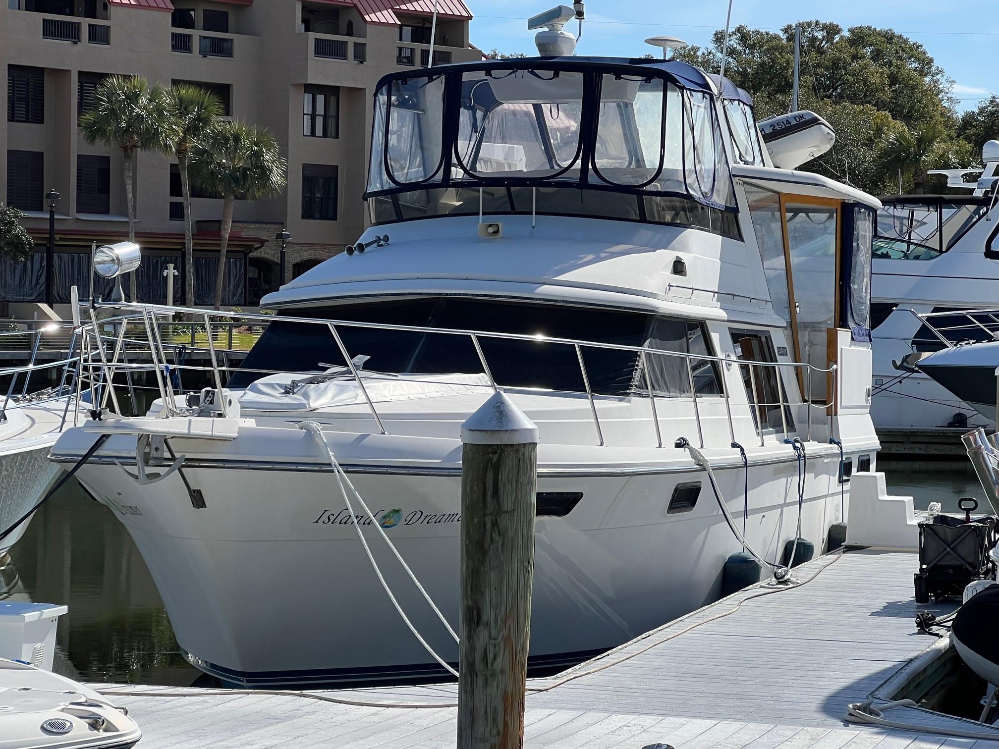 1990 Carver 42 Motor Yacht Motor Yacht for sale YachtWorld