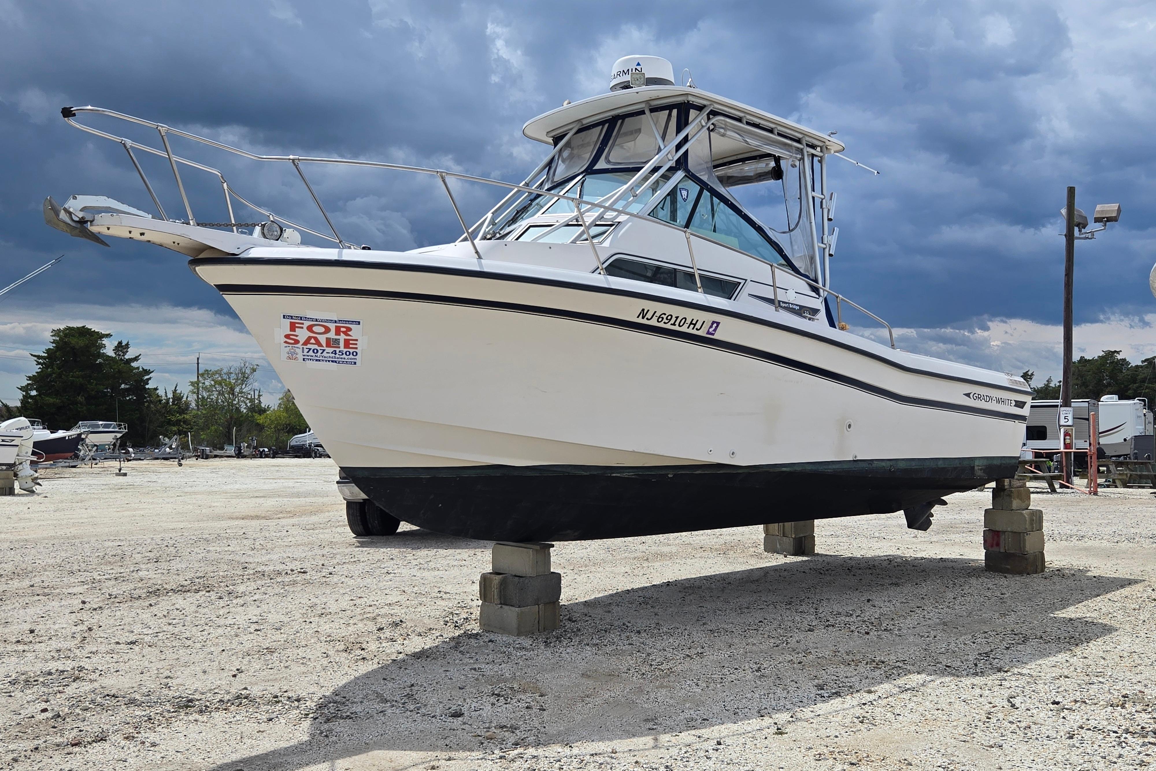 Grady-White Sailfish 25 Sportbridge