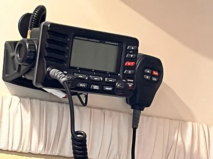 At Last Yacht Photos Pics VHF marine radio installed on a 2004 Sea Ray 420 Sundancer yacht.