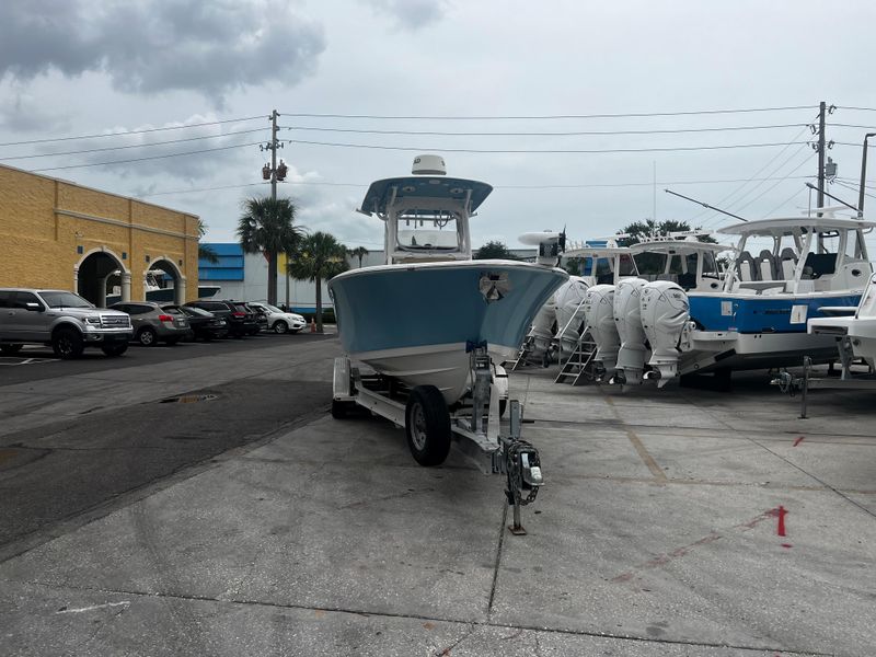 2018 Sportsman Open 282 Center Console