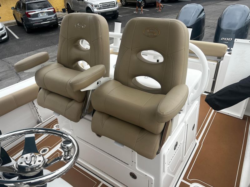 2018 Sportsman Open 282 Center Console