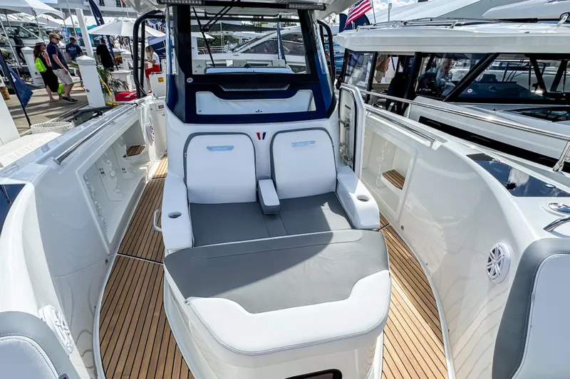  Yacht Photos Pics 2026 Wellcraft 38 T-Top boat interior with sleek seating and modern design.