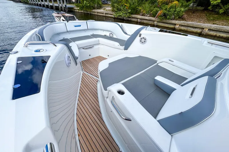  Yacht Photos Pics 2026 Wellcraft 38 T-Top boat interior with sleek seating and modern design.