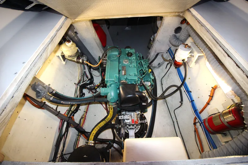 Nogal Yacht Photos Pics Great engine access