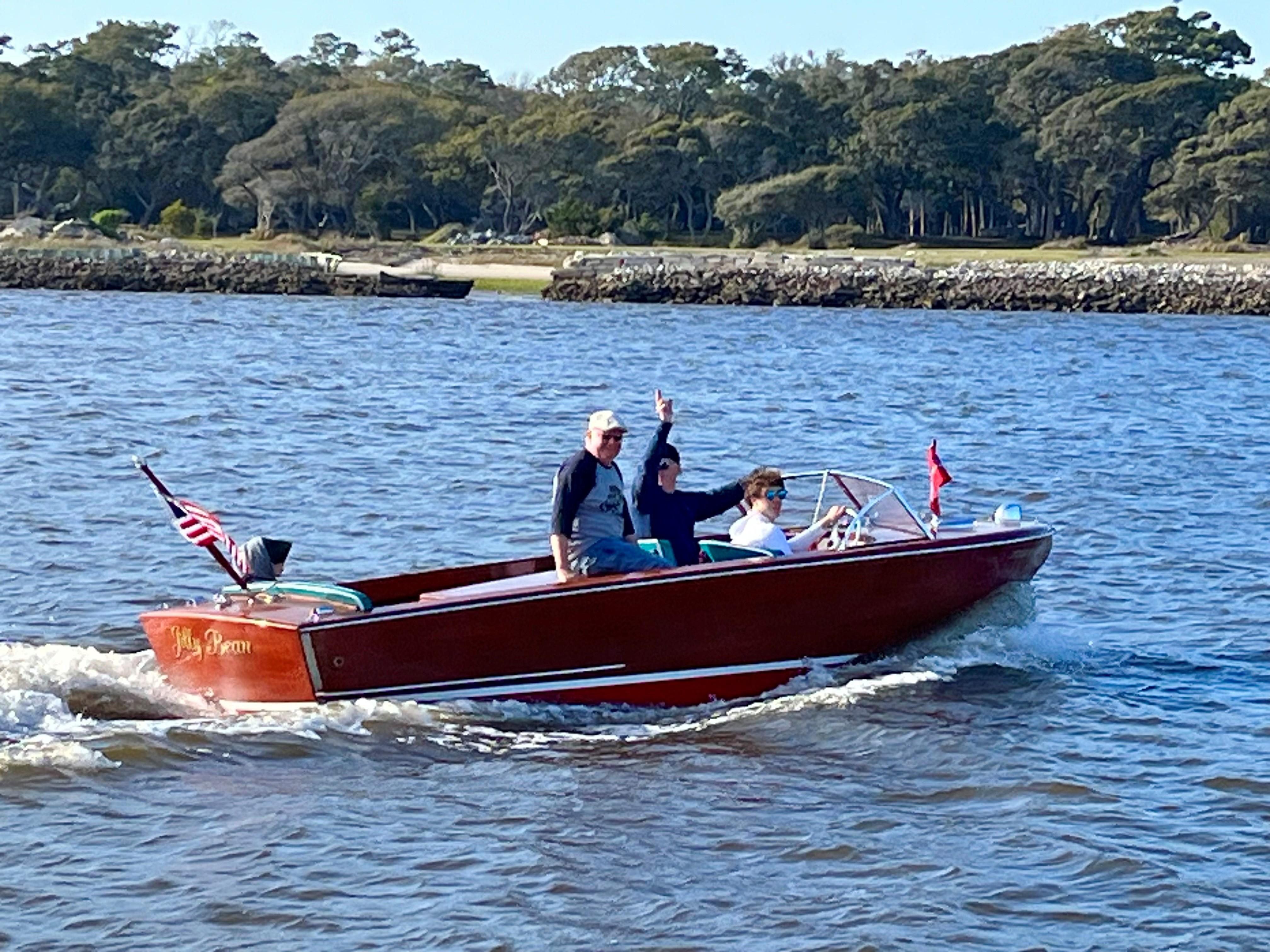 1957 Chris-Craft Holiday 18 Antique and Classic for sale - YachtWorld