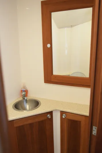 Susan Dee Yacht Photos Pics 