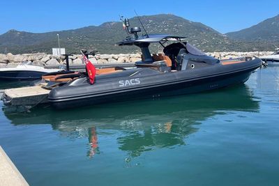 Yacht