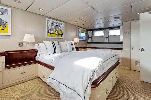 Chanticleer Yacht Photos Pics 