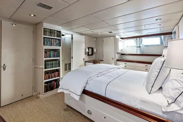 Chanticleer Yacht Photos Pics 