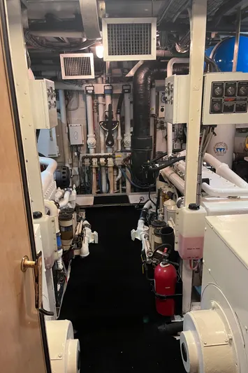 Chanticleer Yacht Photos Pics 