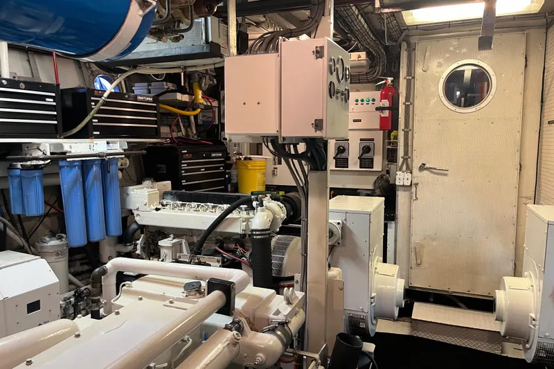 Chanticleer Yacht Photos Pics 