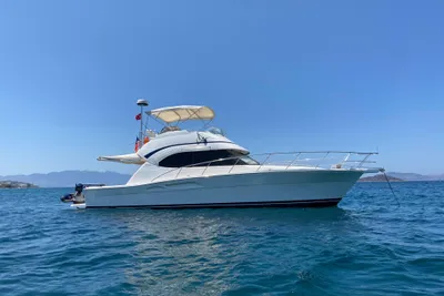 Riviera 40 Flybridge