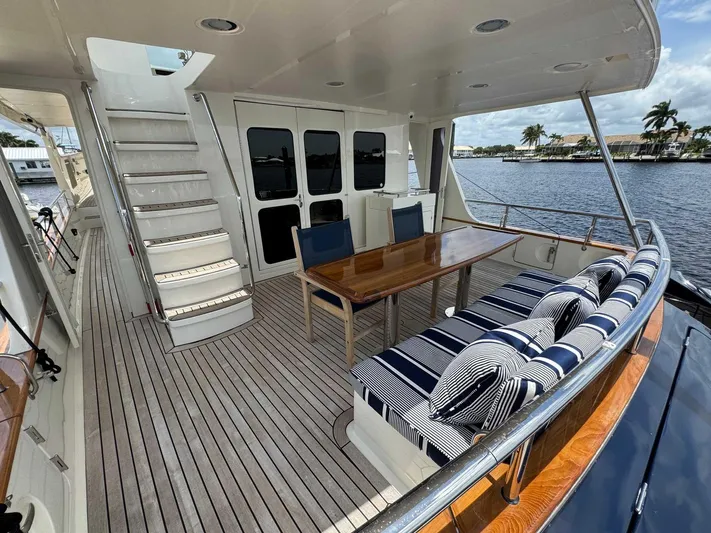 Lady Lee Yacht Photos Pics Aft Deck