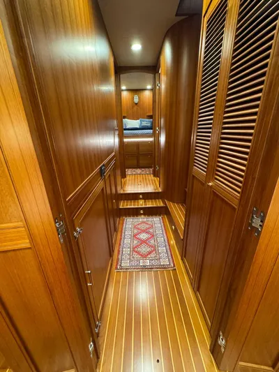 Lady Lee Yacht Photos Pics 