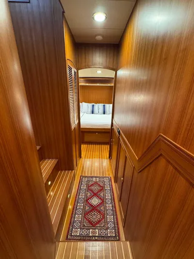 Lady Lee Yacht Photos Pics Companionway Looking Aft