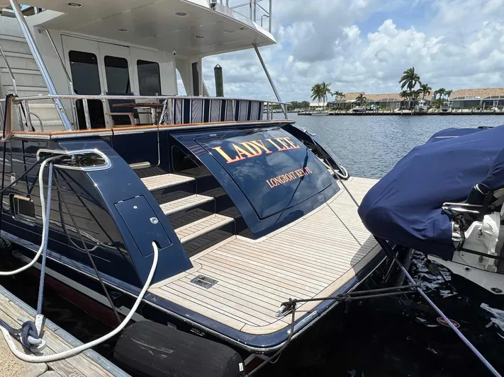 Lady Lee Yacht Photos Pics 