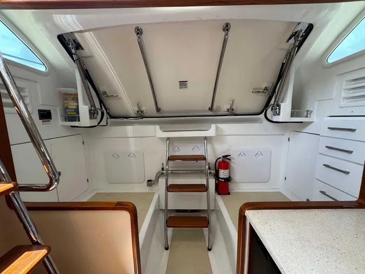 Lady Lee Yacht Photos Pics Lazarette