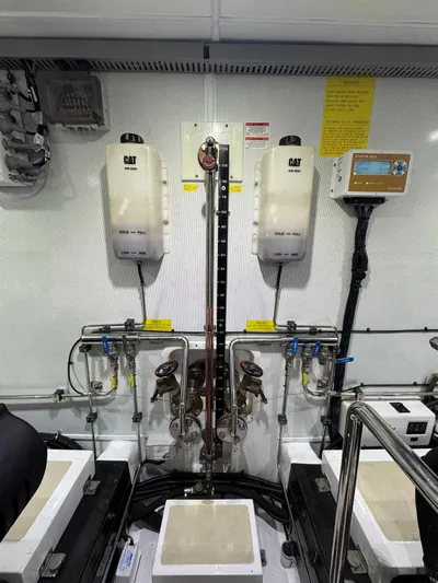 Lady Lee Yacht Photos Pics Fuel Manifold