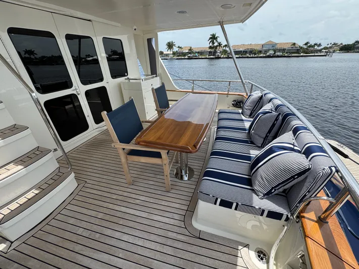 Lady Lee Yacht Photos Pics 