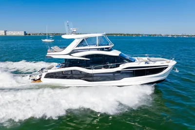 Galeon 560 Fly