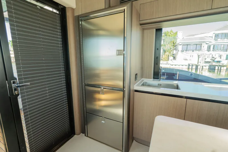 Crystal Clear Yacht Photos Pics 