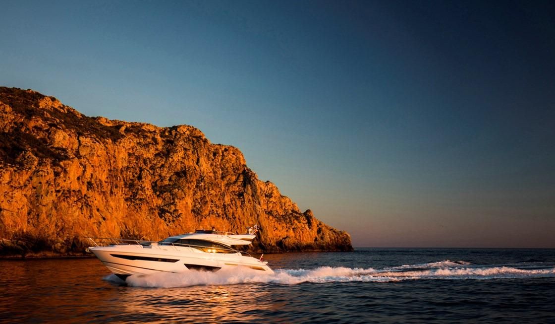 2019 Princess 65 