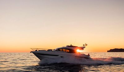 Yacht