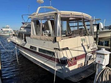Vista 40 MotorSundeck Yacht