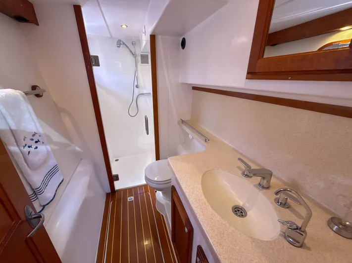 See Level Yacht Photos Pics 