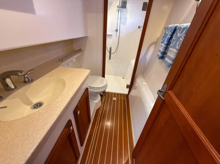 See Level Yacht Photos Pics 