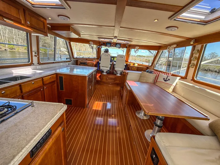 See Level Yacht Photos Pics 