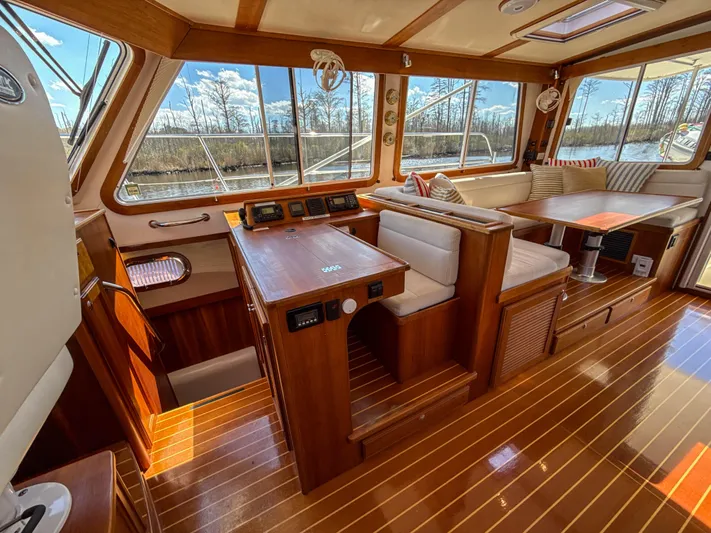 See Level Yacht Photos Pics 