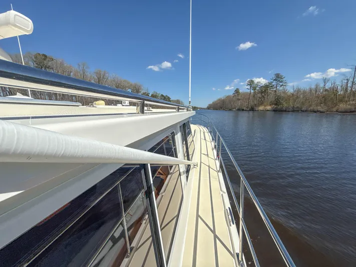 See Level Yacht Photos Pics 