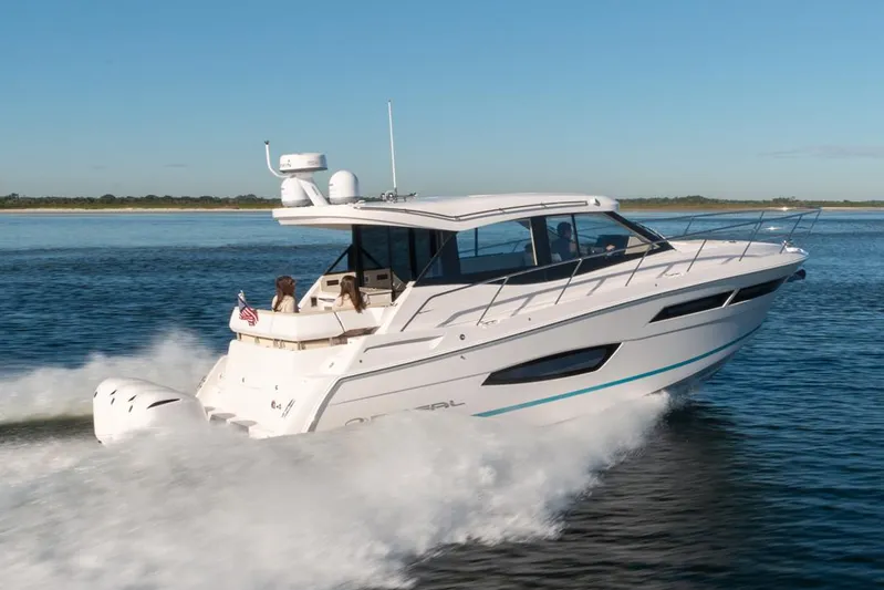 Regal 38 Xo Yacht Photos Pics Manufacturer Provided Image