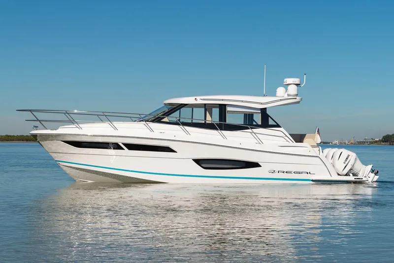 Regal 38 Xo Yacht Photos Pics Manufacturer Provided Image