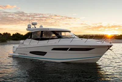 Regal 38 XO