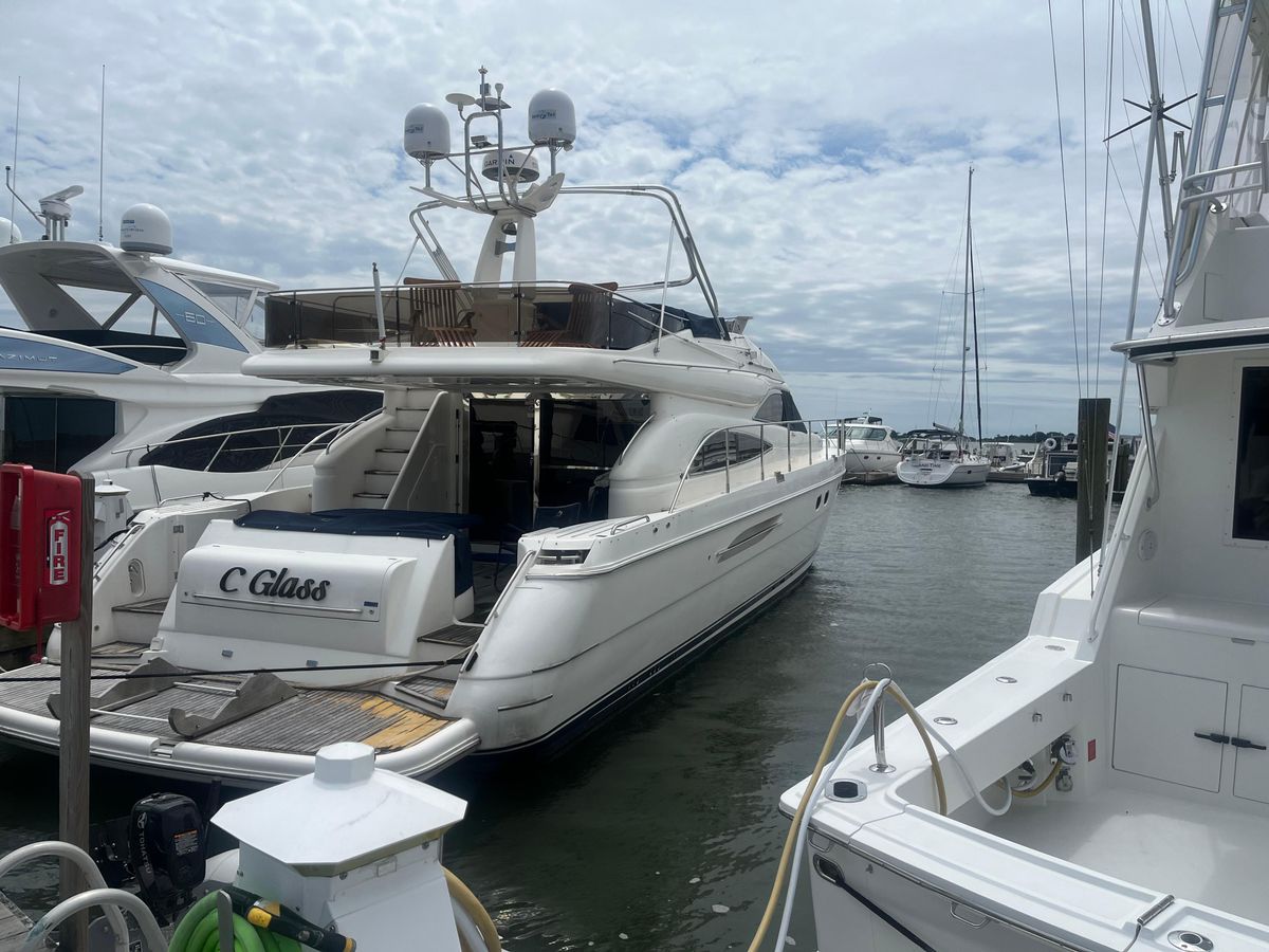2000 Princess 64 